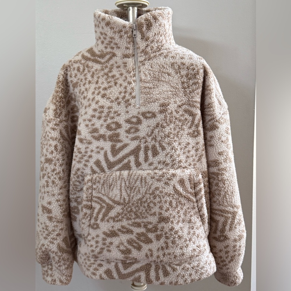 American Eagle Outfitters Cream Sherpa Pullover